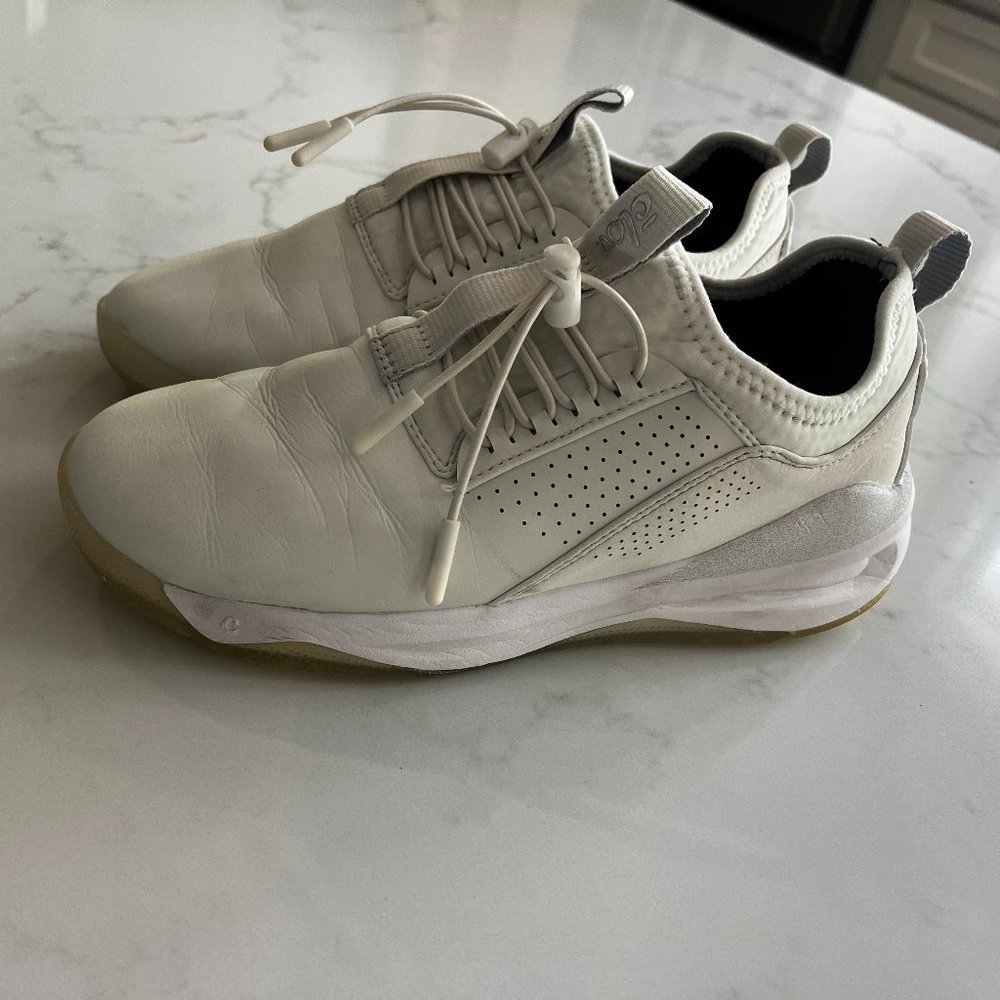 Clove Sneakers - Size W7